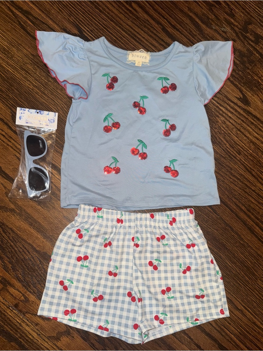btween Light Blue Cherry Print Girls' Outfit with sunglasses